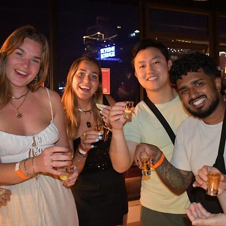 Lakeview Backpackers Hostel & Rooftop Bar Hanoi Exterior photo