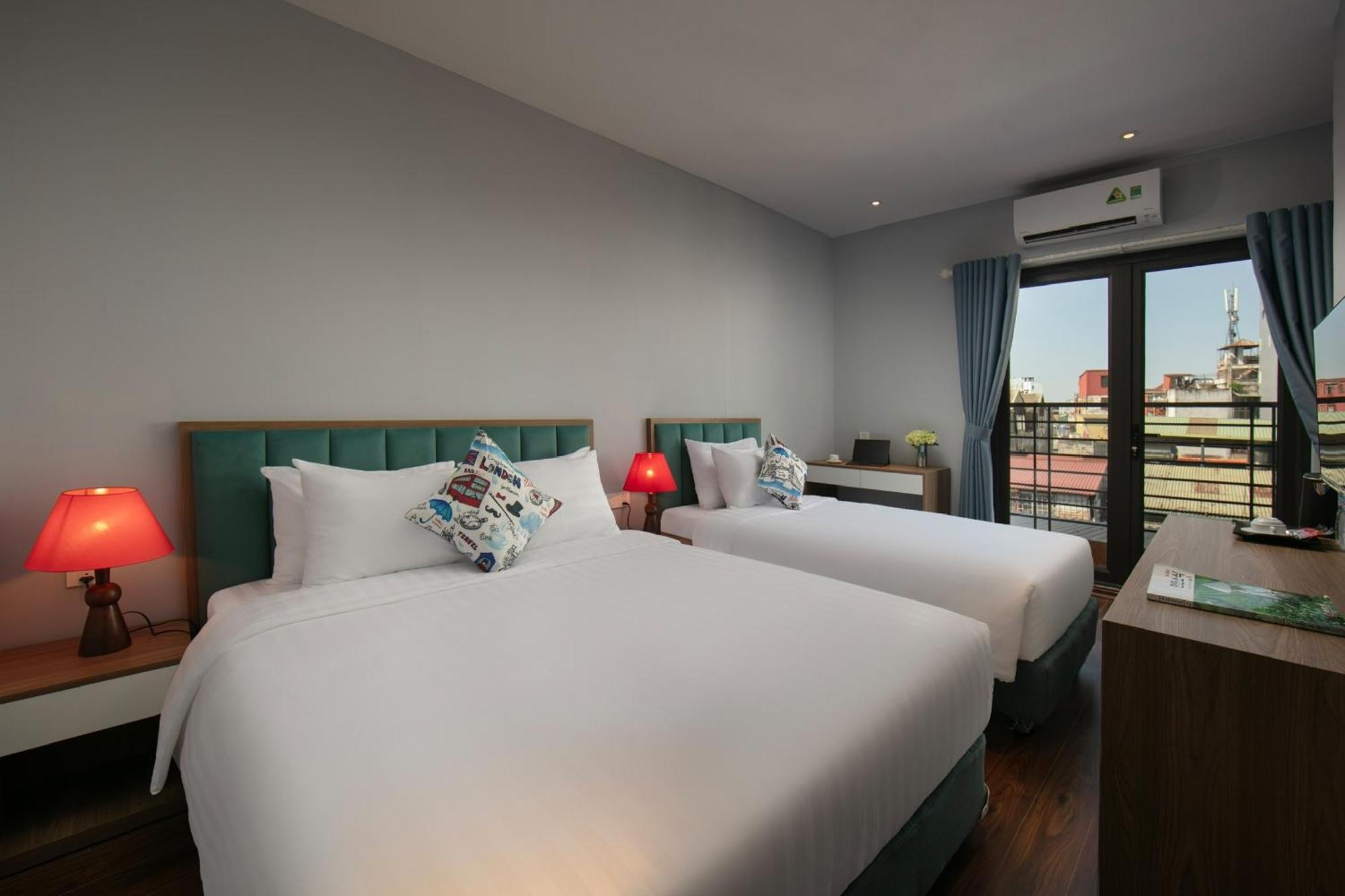 Lakeview Backpackers Hostel & Rooftop Bar Hanoi Exterior photo