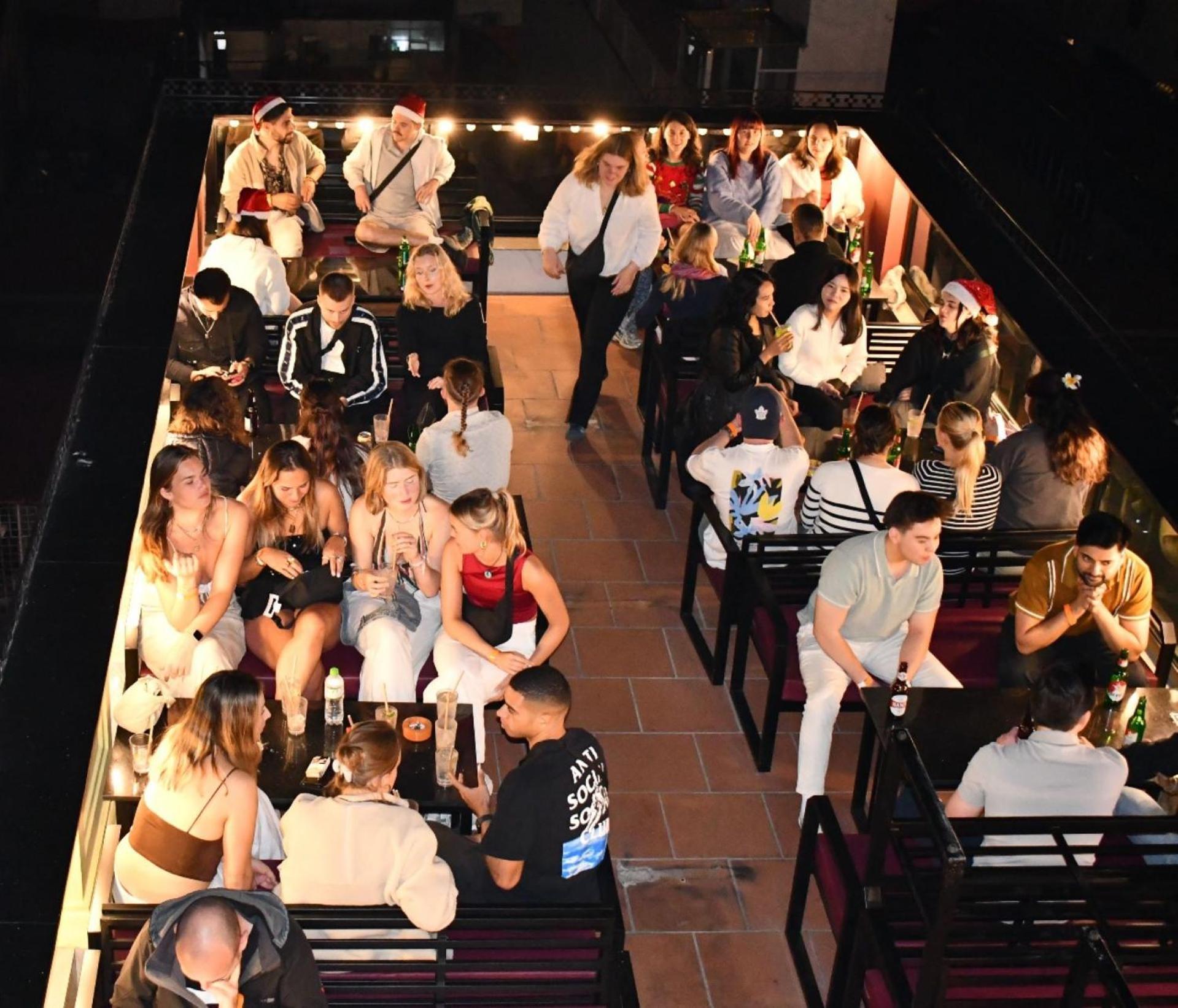 Lakeview Backpackers Hostel & Rooftop Bar Hanoi Exterior photo