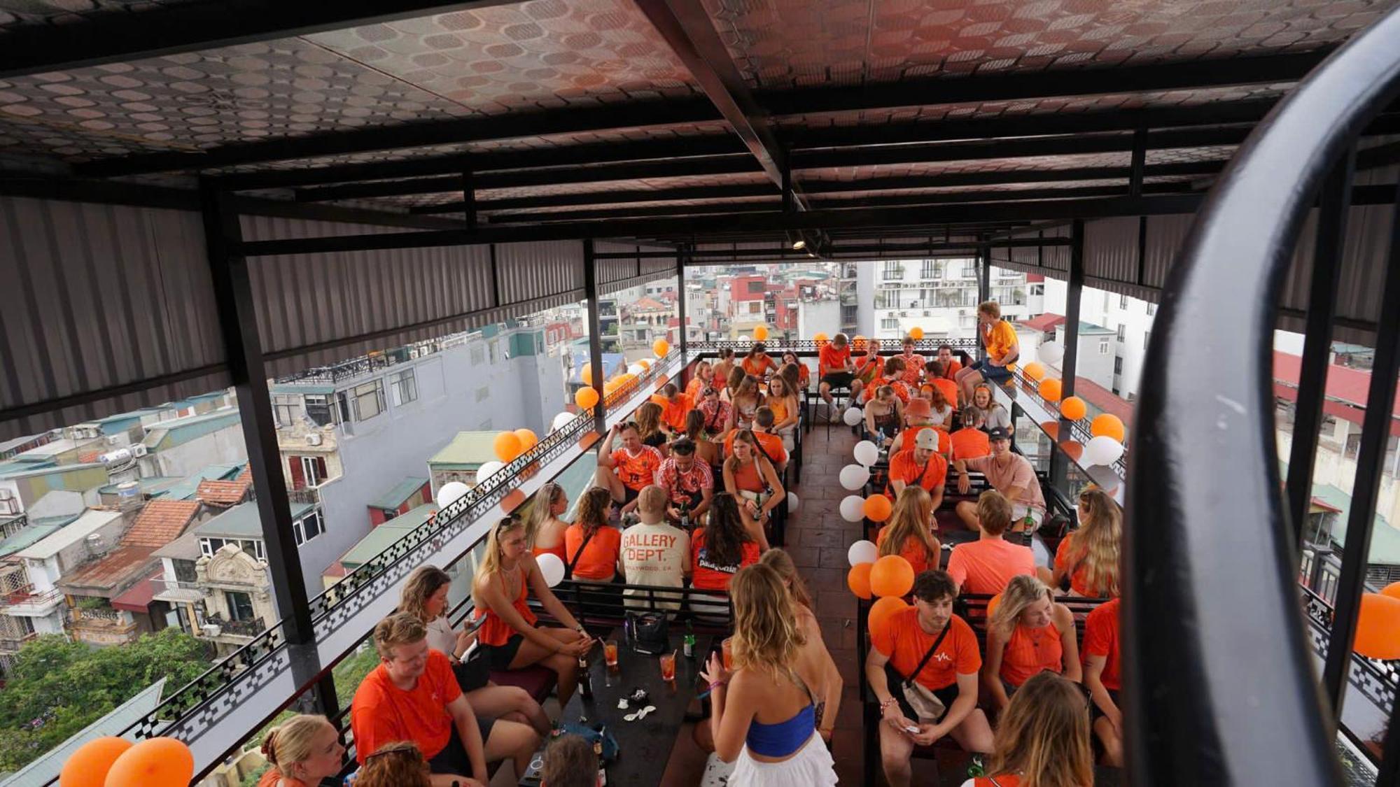 Lakeview Backpackers Hostel & Rooftop Bar Hanoi Exterior photo